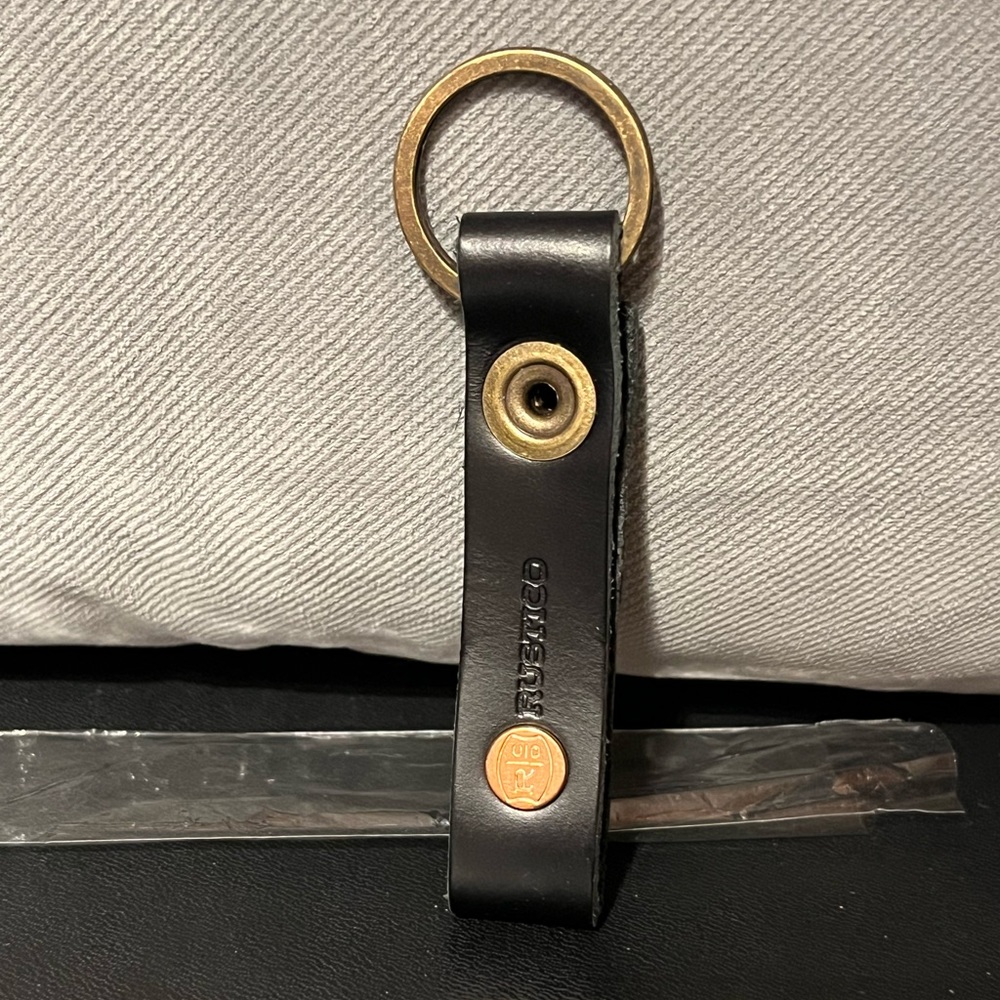 Rustico Loop Leather Keychain - Picture 2 of 5